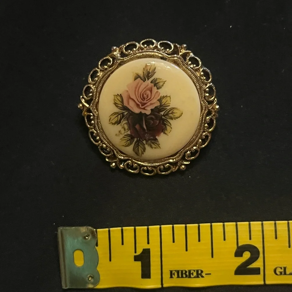 Vintage 1928 Gold Floral Brooch with Pink Roses